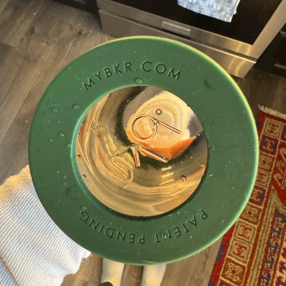 bkr Olive Green Bottle with Silver Heart - Picture 10 of 11